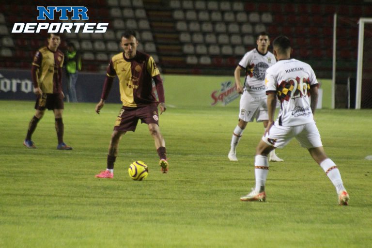 Mineros pierde ante Leones Negros