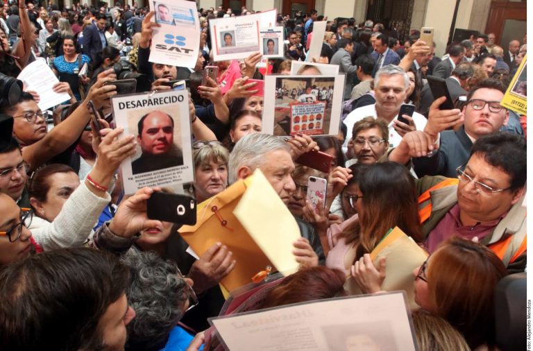 Ofrece AMLO gasto ilimitado para búsqueda