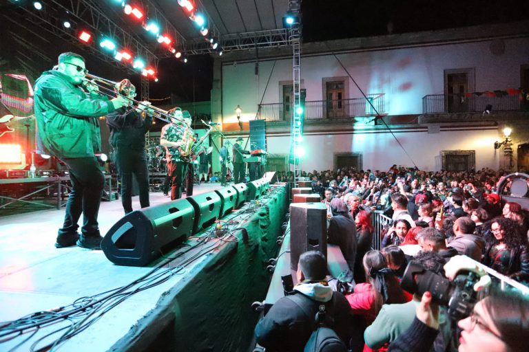 Presenta Inspector increíble show en Jerezada 2024