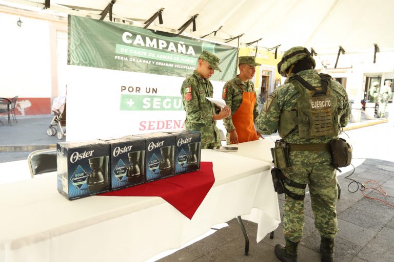 Realizan campaña de canje de armas en Jerez