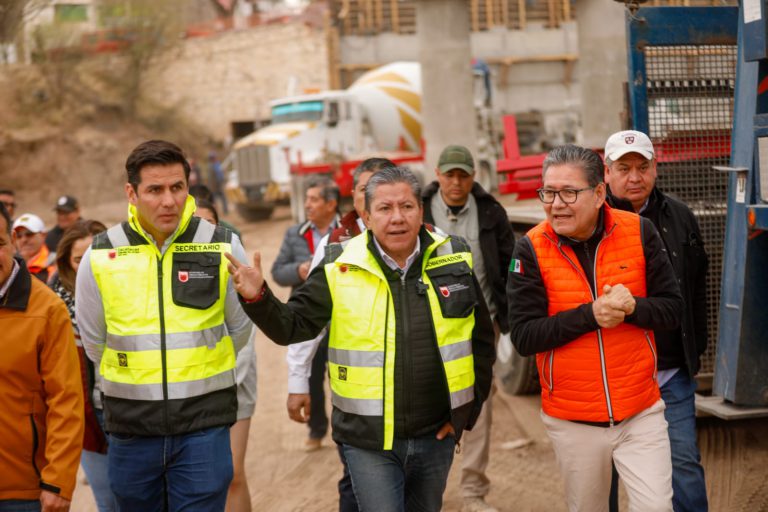 Reconstrucción de puente en Río Grande tiene 60% de avance