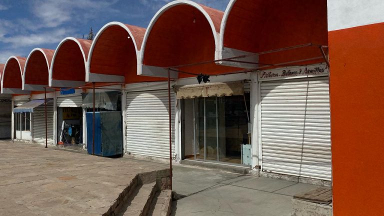Solicitan retirar locales que permanecen cerrados