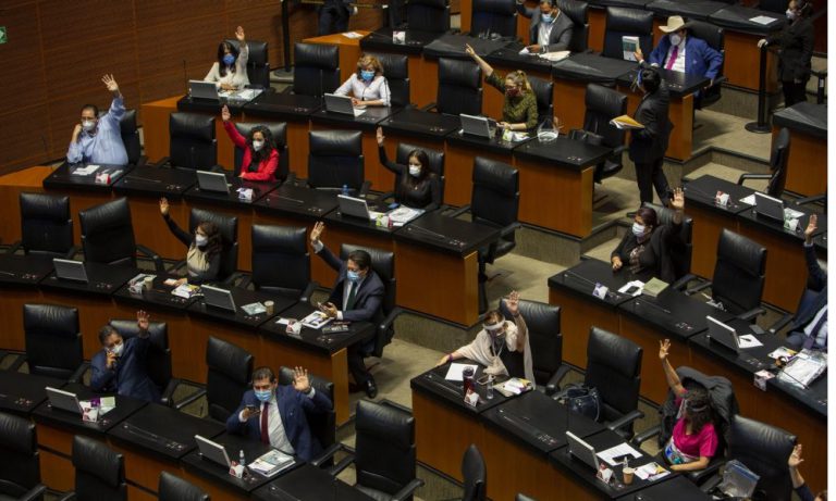 Van a la Permanente con rezago en dictámenes