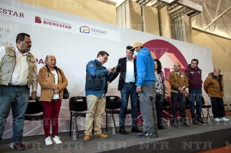 Otorgan apoyos para mejora de viviendas