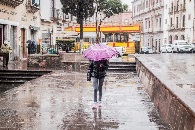 Continuarán lluvias por tormenta «Ivo»
