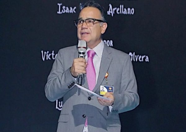 Familiares de Nicandro Díaz viajan a Cozumel para trámites