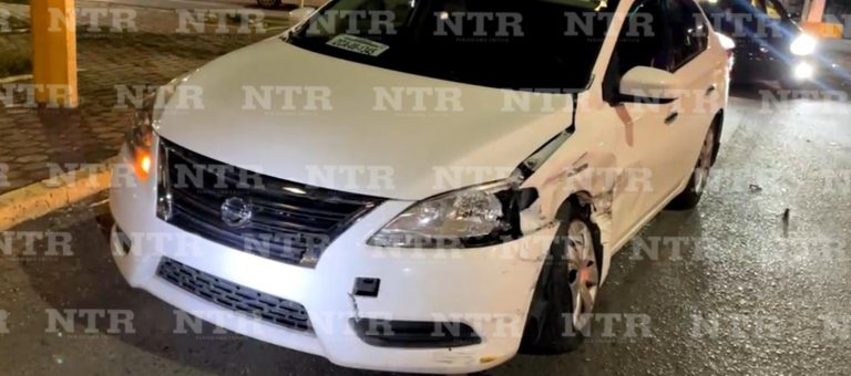 Impactan dos automóviles sobre cruce de prolongación Sonora
