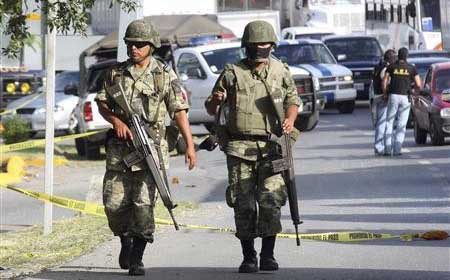 Ni tregua ni cuartel a criminales, mientras sea presidente: FCH