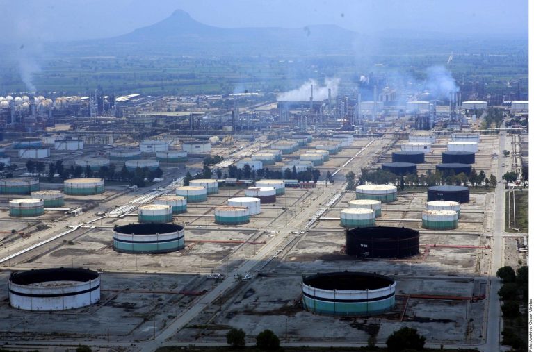 Pierde 800 mil mdp Pemex Refinación
