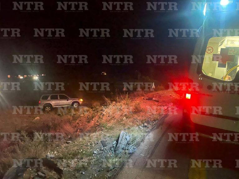 Hombre ebrio vuelca en su camioneta