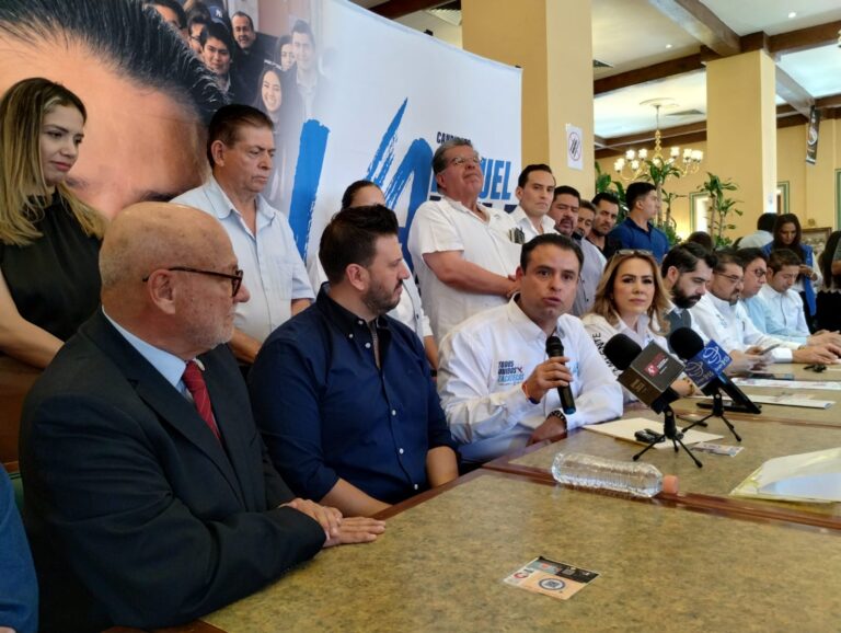 Presenta Varela equipo plural