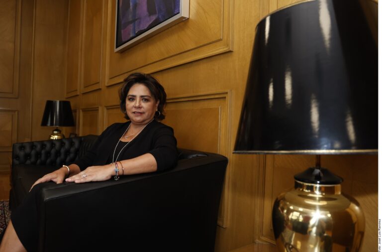 Advierte Banxico turbulencia en ’24