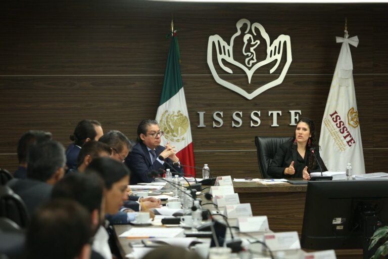 Aprueba ISSSTE avanzar en nacionalización de servicios de salud
