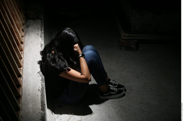 Trabajan por la salud mental de los adolescentes
