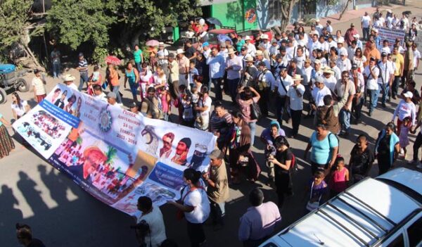 Autodefensas celebran primer aniversario de su surgimiento