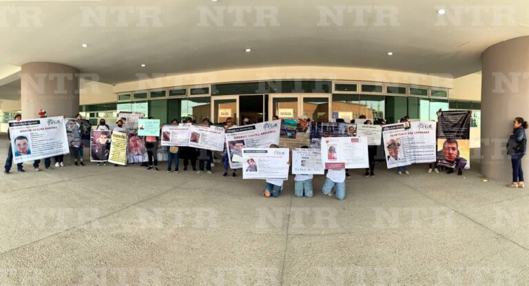 Se manifiestan madres buscadoras en presidencia de Fresnillo