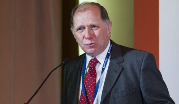 Carlos Morales Gil deja dirección de Pemex Exploración y Producción
