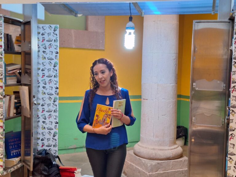 Celebran Día Internacional del Libro con lecturas en voz alta