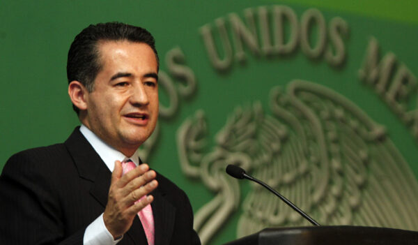 Elevar productividad reducirá pobreza: SHCP