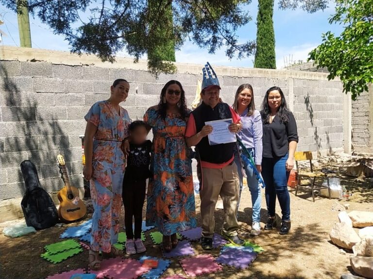 Enseña cuentacuentos a prevenir acoso escolar