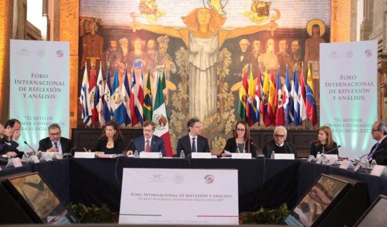 Excelente, nuevo modelo educativo mexicano: OCDE