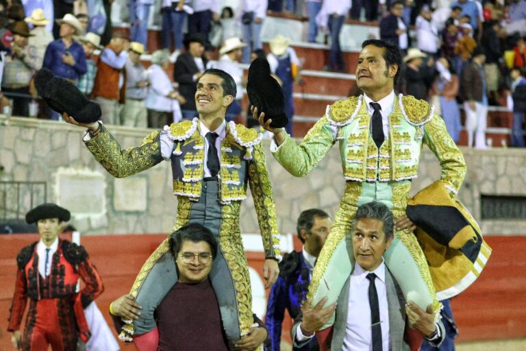 Gran tarde en Jerez: El Calita y Angelino a hombros