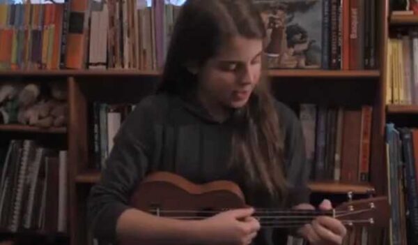 Niña mexicana se vuelve viral con canción dedicada a Robben