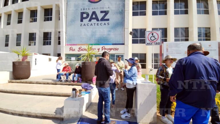 Toman la Sefin docentes de prepas