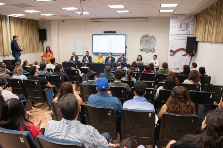 Realiza área de Ciencias de la Salud reunión sobre casos especiales para CENEVAL