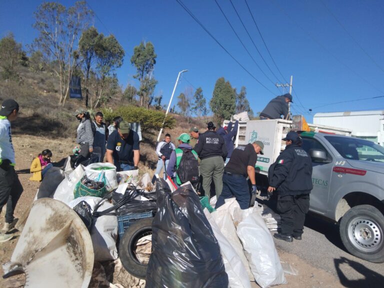 Recolectan 700 kg de basura durante limpieza en La Bufa
