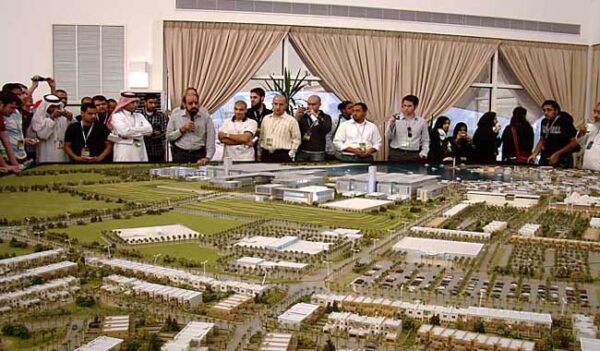 Reconoce SEP a estudiantes mexicanos premiados en Arabia