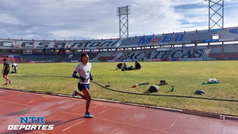 Saúl Acosta rompe su récord personal