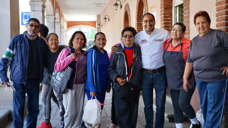 Se reúne Pepe Saldívar con comerciantes de Guadalupe