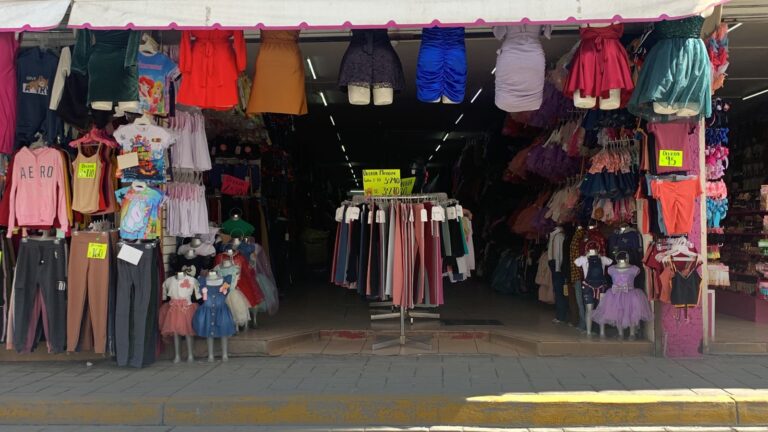 Caen las ventas en comercios