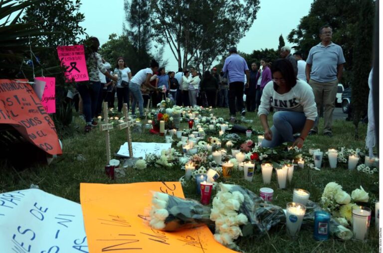 Claman justicia por las muertas en Edomex