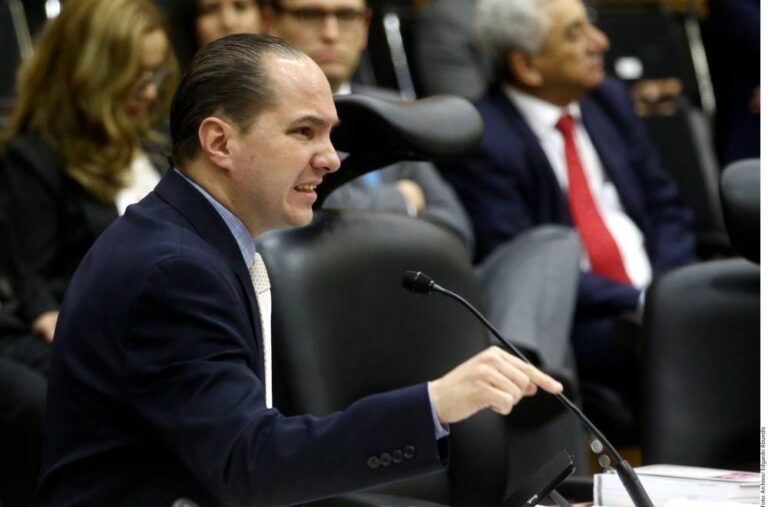 Culpan a PRI por rumor sobre declinación