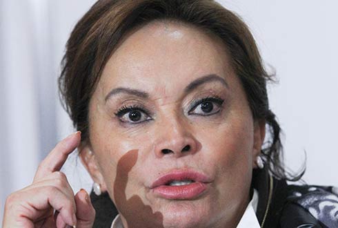 Dejan libre a Elba Esther Gordillo