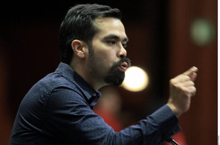 Reclama Máynez a CSP: es jefa de Estado, no de partido