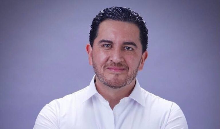 Detienen a Javo Torres; acusa intimidación