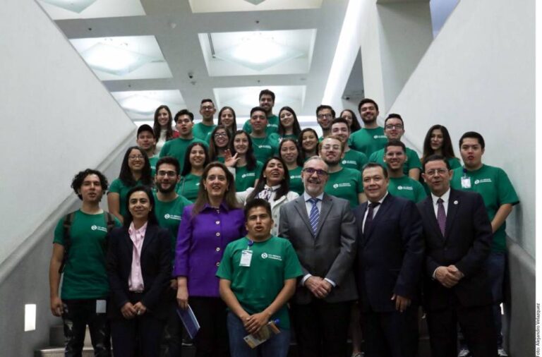 Harán mexicoamericanos investigación
