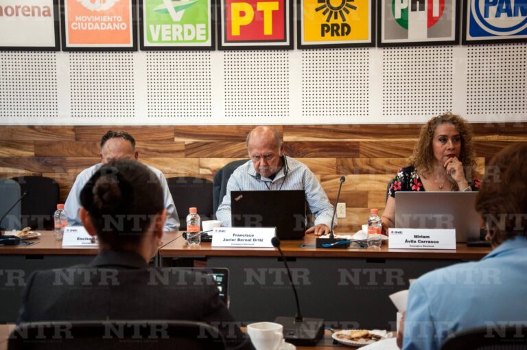 Designan a personal para conteo, sellado y agrupamiento de boletas