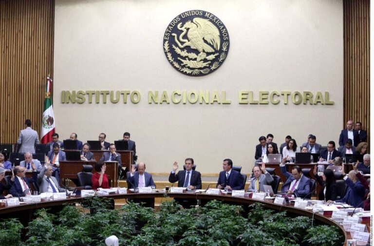 Lidera AMLO cobertura mediática