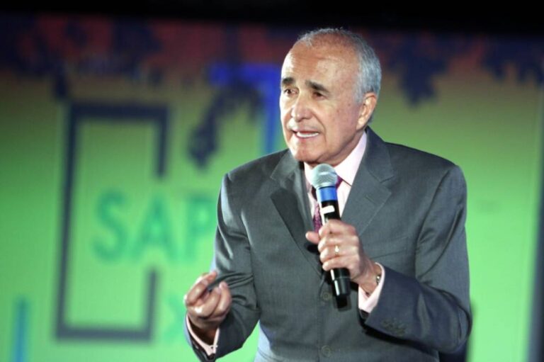 Pide Ferriz anular proceso de firmas