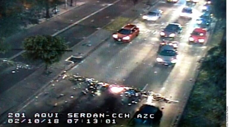 Protestan encapuchados en CCH Azcapotzalco