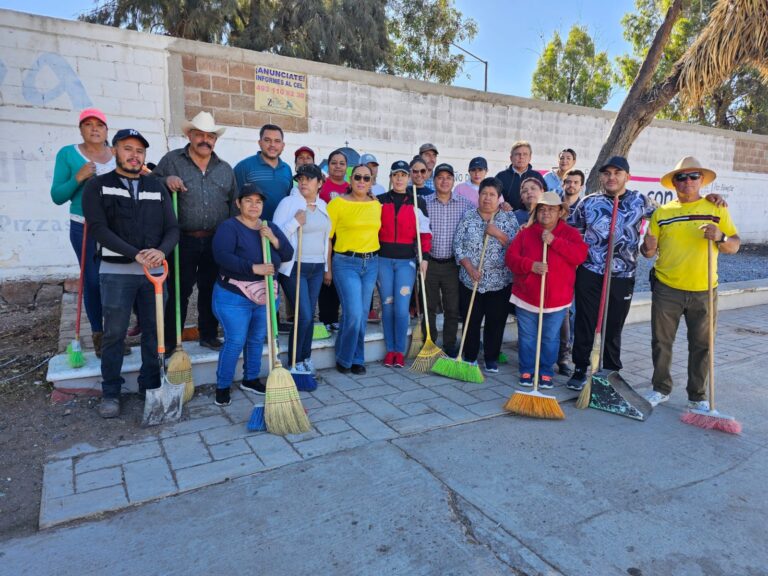 Realizan servidores públicos jornadas de limpieza en Fresnillo