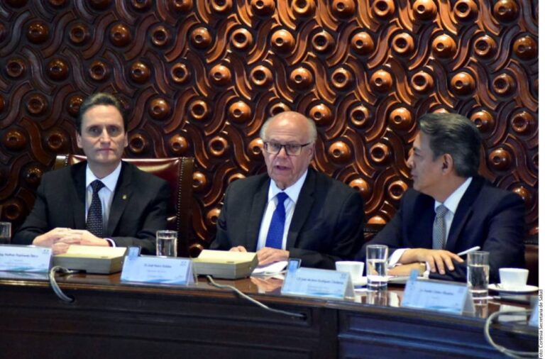Reconocen desafío ante vejez y obesidad