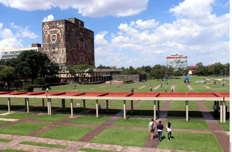 Regresan a clases en la UNAM