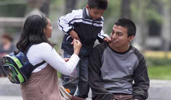 Reto educativo involucrar a hombres en crianza de los hijos