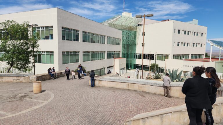 Se quedan meses sin medicamentos