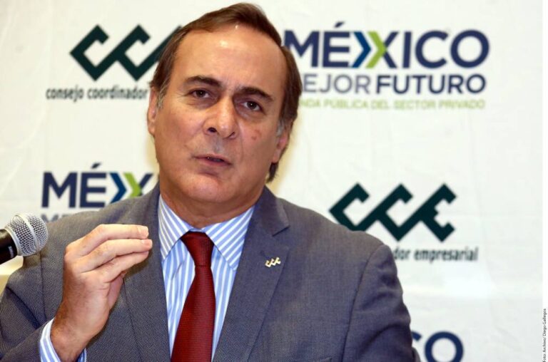 Se reúne CCE con Alfonso Romo